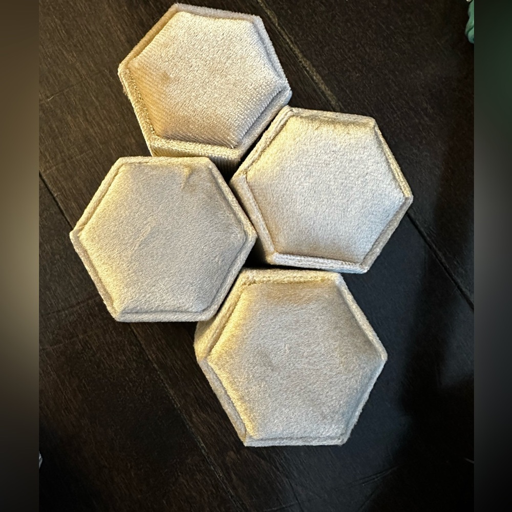 NEW Set of 5 velvet ring boxes hexagon shape ring box 2 slot - Picture 2 of 4